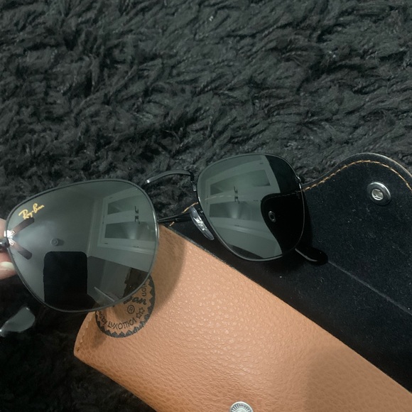 Ray ban sunglasses - Picture 1 of 6